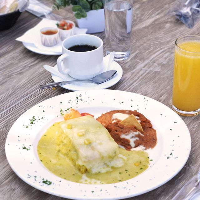 Un clásico imperdible en solo $100, para que estrenes nuestro jardín 🍃🌞⠀
⠀
...