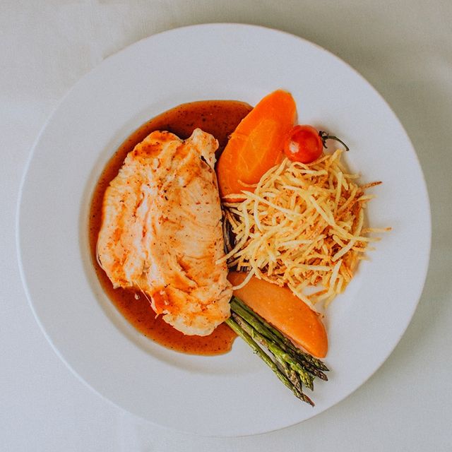 Este viernes está perfecto para nuestra sábana de pollo con queso de cabra, b...